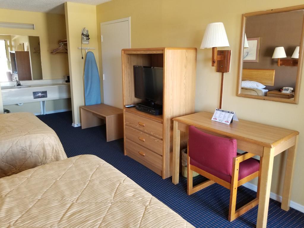 Americas Best Inn - Savannah Georgetown Bagian luar foto