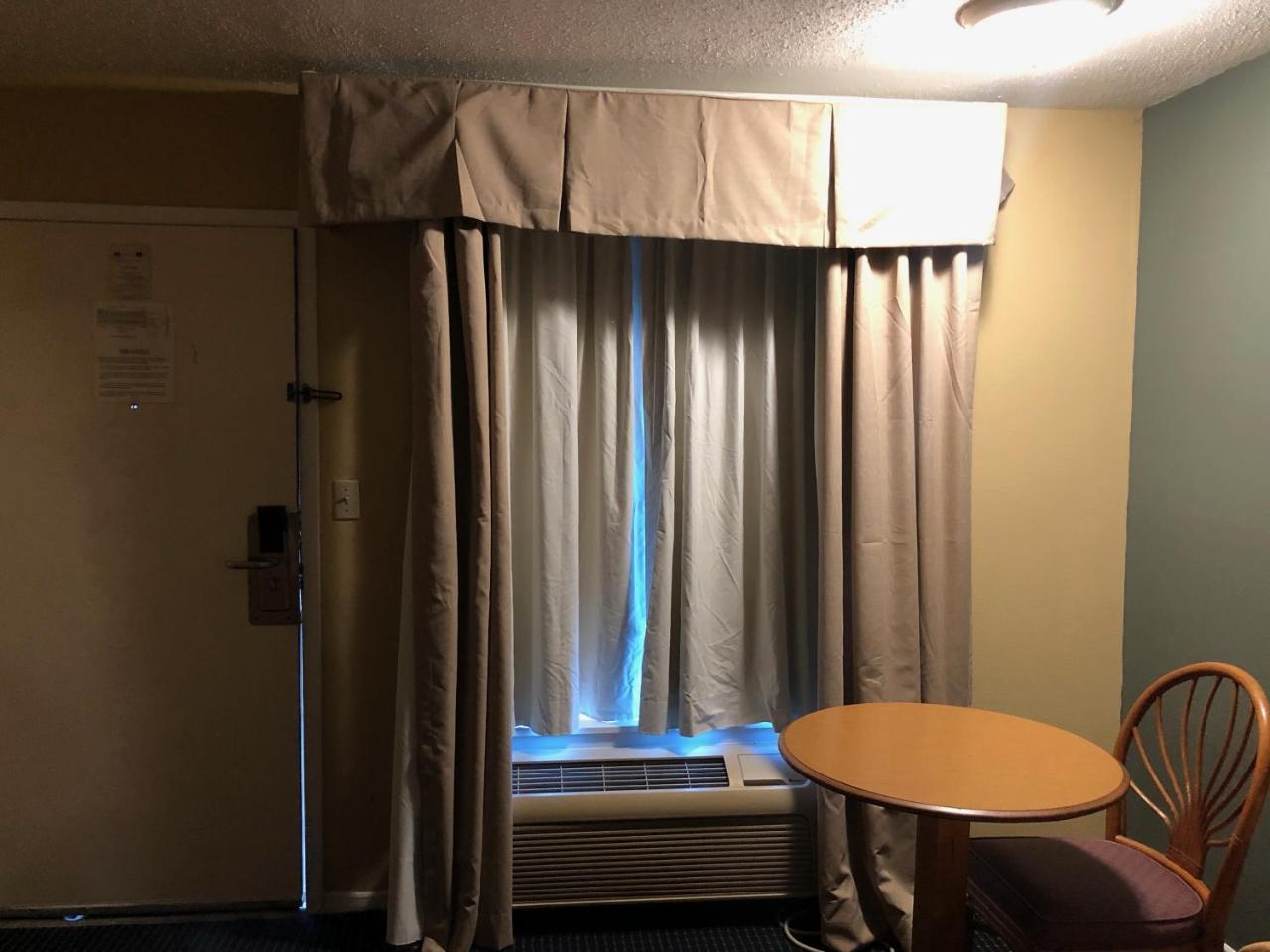 Americas Best Inn - Savannah Georgetown Bagian luar foto