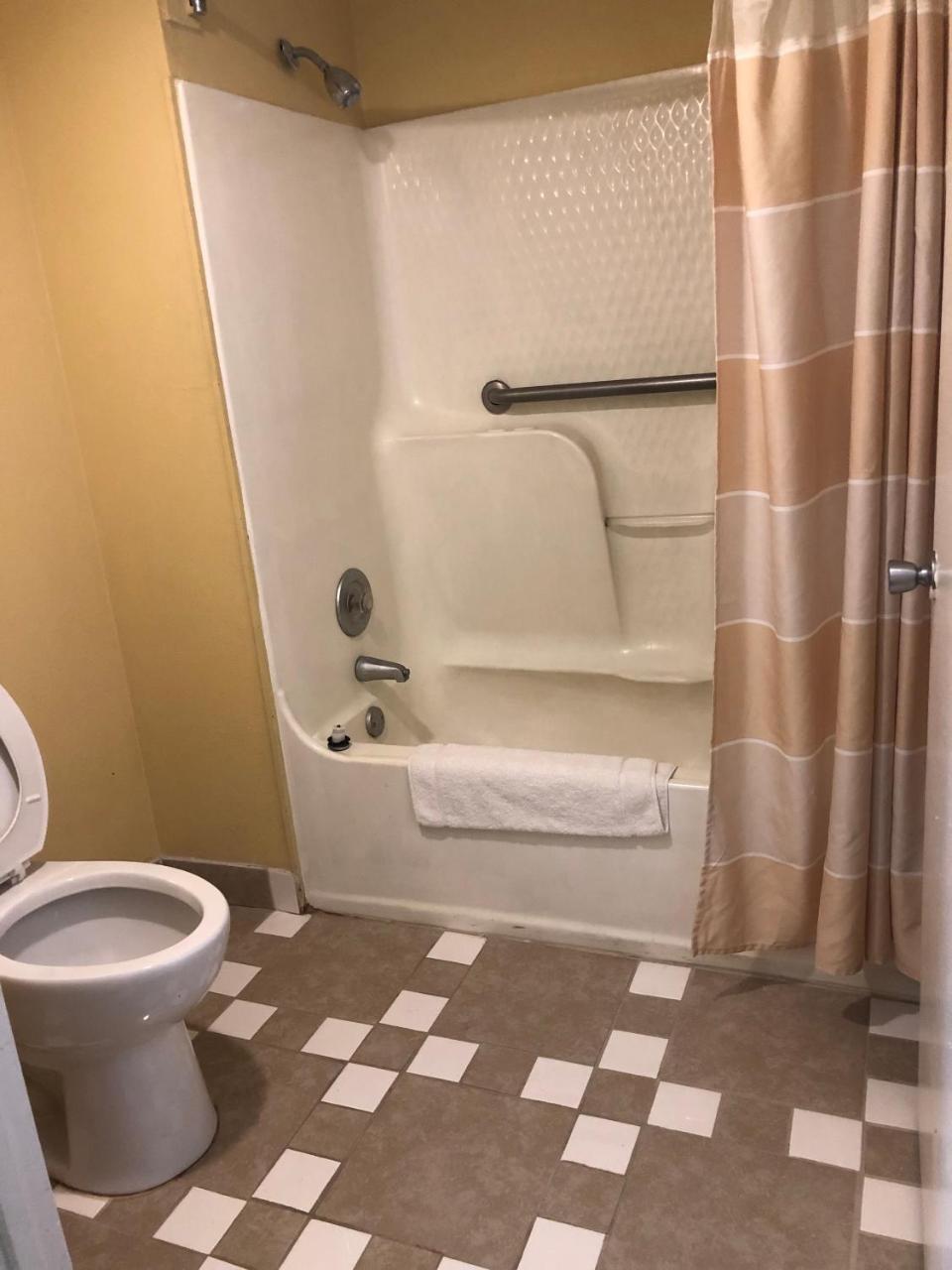 Americas Best Inn - Savannah Georgetown Bagian luar foto